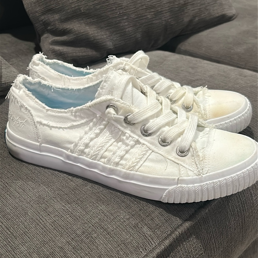 Blowfish white sneakers